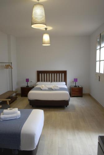 Hostal La Perla Granada Suites