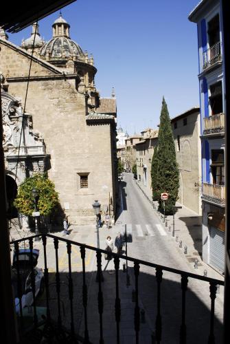 Hostal La Perla Granada Suites