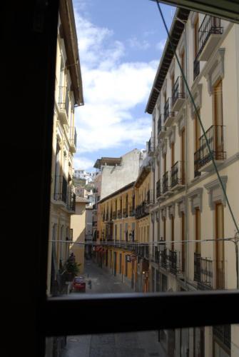Hostal La Perla Granada Suites