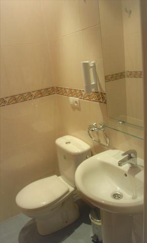 Hostal La Perla Granada Suites