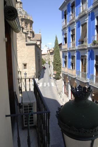 Hostal La Perla Granada Suites