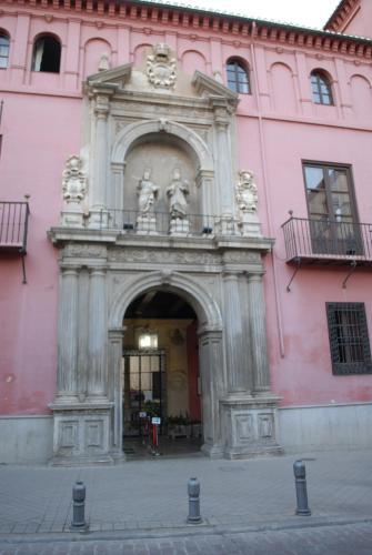 Hostal La Perla Granada Suites