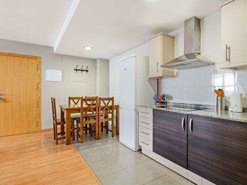 Inviting Apartment In Gudar With Balcony