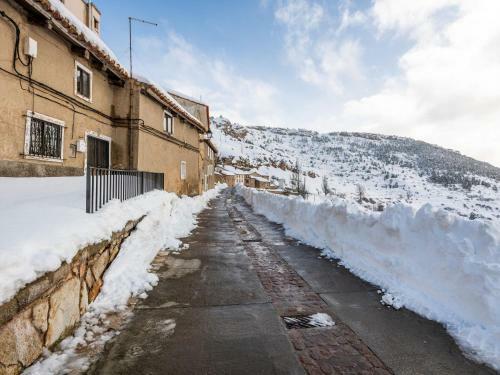 Charming Apartment In Gudar With Heating
