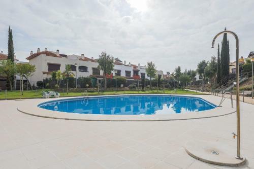 Fant�stica Casa-piscina Comunitaria Y Jard�n 8px