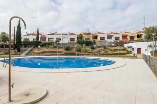 Fant�stica Casa-piscina Comunitaria Y Jard�n 8px