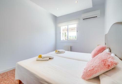 Inca Holiday Home Sleeps 9 With Pool Air Con And Wifi