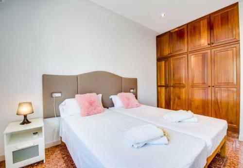 Inca Holiday Home Sleeps 9 With Pool Air Con And Wifi