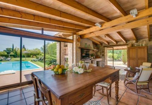 Inca Holiday Home Sleeps 8 With Pool And Wifi