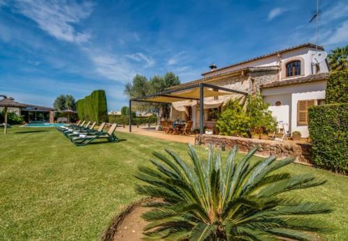 Inca Holiday Home Sleeps 8 With Pool And Wifi