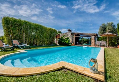 Inca Holiday Home Sleeps 8 With Pool And Wifi