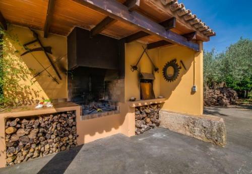 Villa In Inca Sleeps 8 With Pool Air Con And Wifi