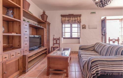 Eight-bedroom Holiday Home In Iznajar