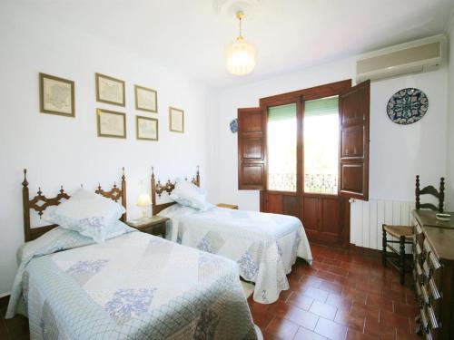 Javea Villa Sleeps 8 With Pool Air Con And Wifi