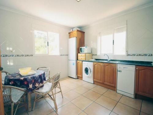 Javea Villa Sleeps 6 With Pool And Wifi