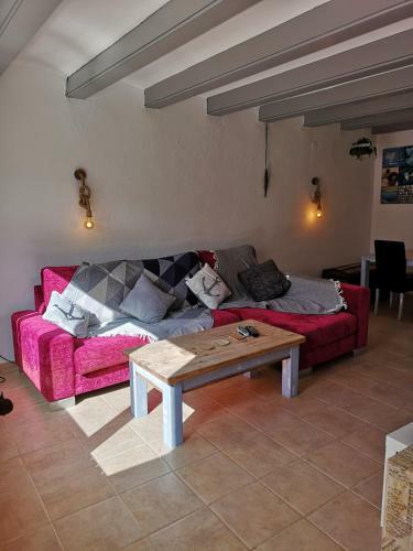 Immaculate 3-bed Villa In Xabia