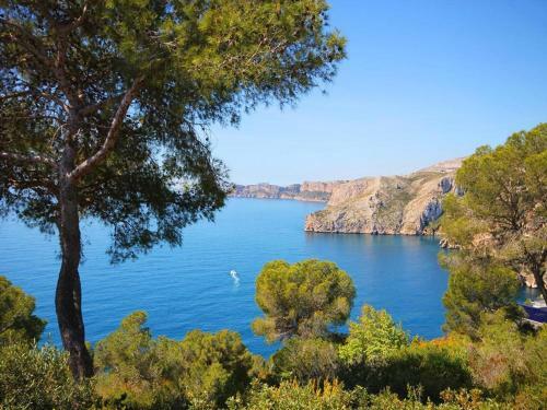 Villa In Javea Sleeps 12 With Pool And Wifi