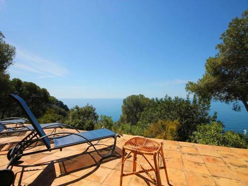 Villa In Javea Sleeps 12 With Pool And Wifi
