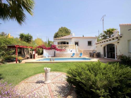 Villa In Javea Sleeps 4 With Pool And Wifi