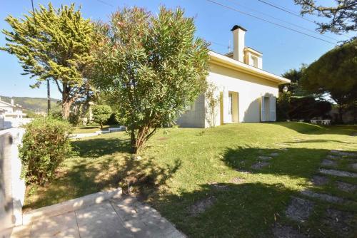 Charming House With Garden And Pool
