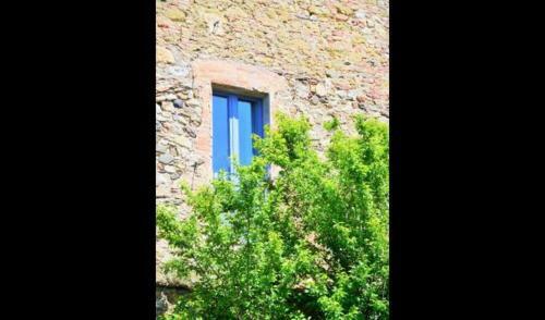 La Bisbal Villa Sleeps 2 With Pool