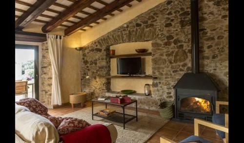 Villa In La Bisbal Sleeps 4 Includes Swimming Pool 8