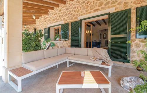 Four-bedroom Holiday Home In Ses Rotgetes de Canet