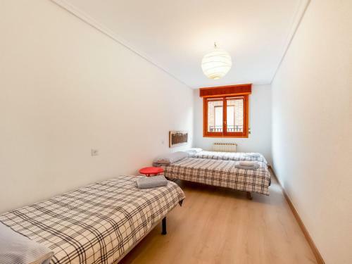 Hillview Holiday Home In Laguardia With Terrace