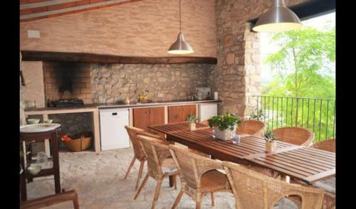 Villa In La Llacuna Sleeps 2 With Pool