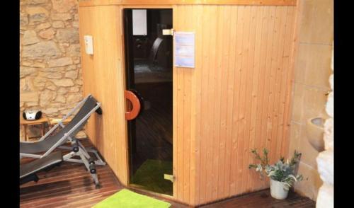 La Llacuna Villa Sleeps 4 With Pool