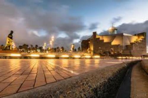 First Line New Apartment In Las Canteras