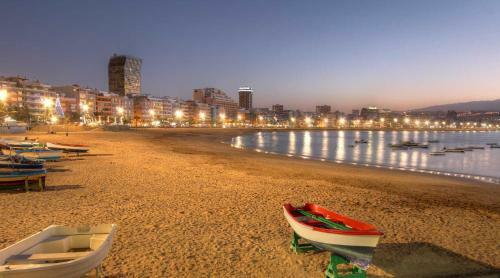 Stylish And Modern Apartment Overlooking Las Canteras