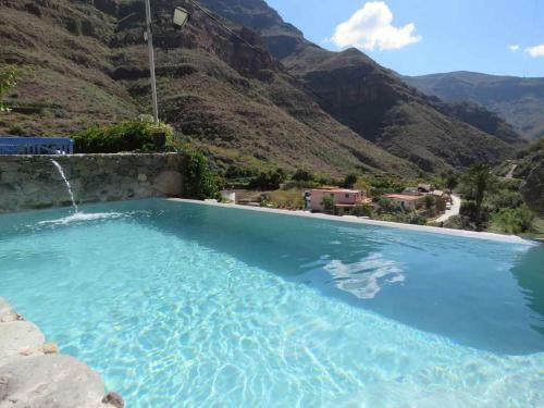 Hermosa Casa En Las Monta�as Con Piscina Privada Y Barbacoa
