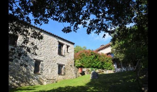 Les Planes D'hostoles Villa Sleeps 19 With Pool