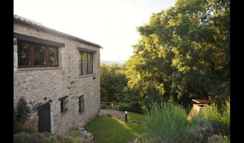 Les Planes D'hostoles Villa Sleeps 14 With Pool