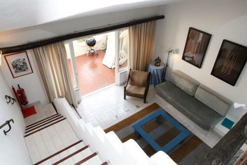 Cozy Golf Villa In Cascais
