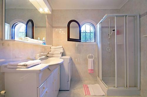 Lleus Villa Sleeps 6 Pool Wifi