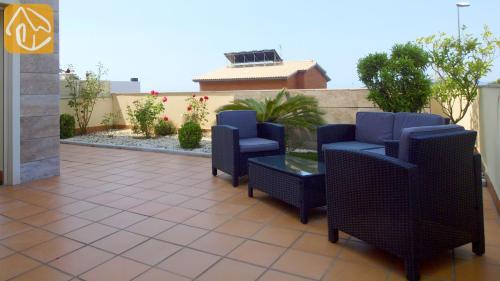 Lloret de Mar Apartment Sleeps 8 Pool Air Con Wifi