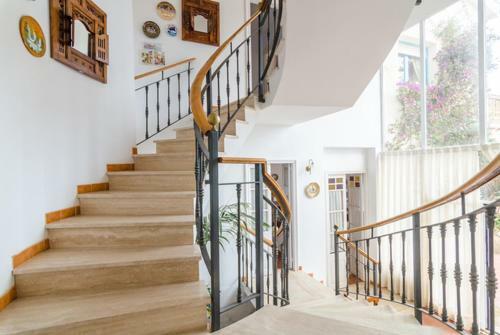 Lloret de Mar Villa Sleeps 6 With Pool And Free Wifi
