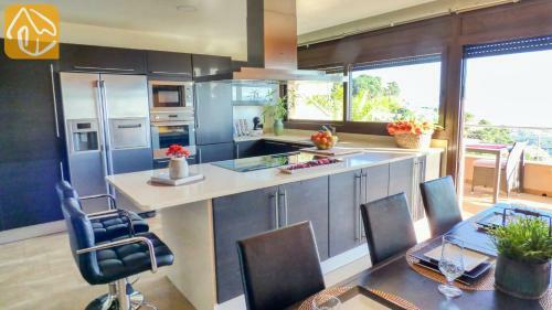 Villa In Lloret de Mar Sleeps 10 Includes Swimming Pool And Wifi 2