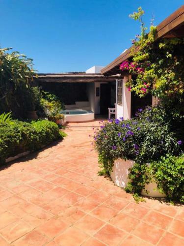 Immaculate 3-bed House With A Sea View In Macher