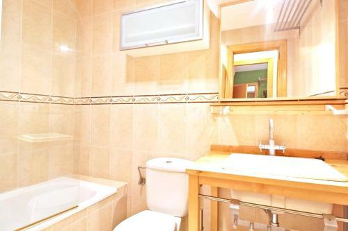 Apartment With 2 Bedrooms In Malaga With Wifi