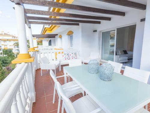Luxurious Apartment In Marbella With Pool And Garden