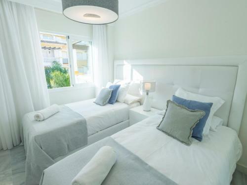 Luxurious Apartment In Marbella With Pool And Garden