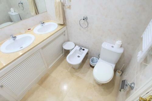Parque de Marbella. Magn�fico Apartamento Para 6 Personas