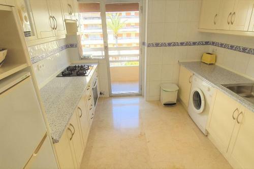 Parque de Marbella. Magn�fico Apartamento Para 6 Personas