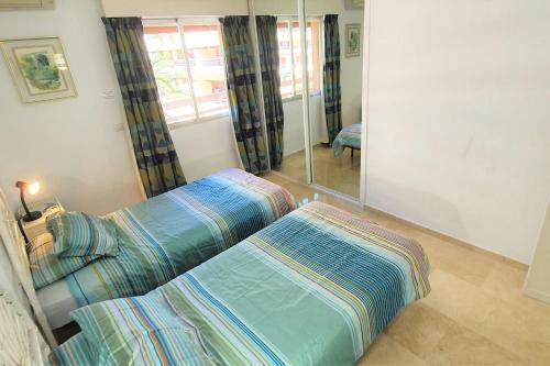 Parque de Marbella. Magn�fico Apartamento Para 6 Personas