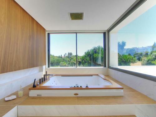 2244 New Modern Luxury Villa In Puerto Banus