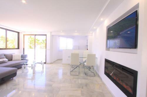 1108 Beachfront 2 Apartments With Roofterrace 80mtrgt; Beach 3 Pools