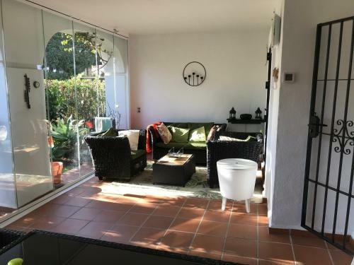 2 Bed Apartment In San Pedro Marbella